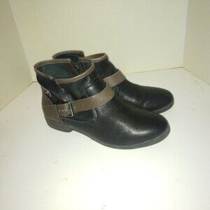 BCBGeneration leather ankle boots size 9